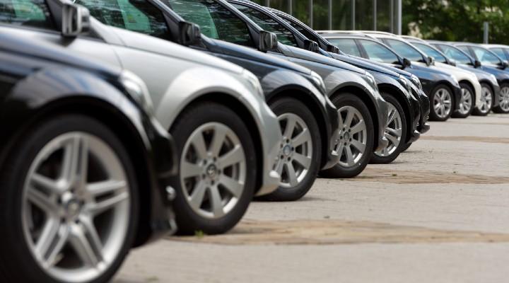 Cijene više i do 20 maraka po danu: Poskupjelo i rentanje vozila
