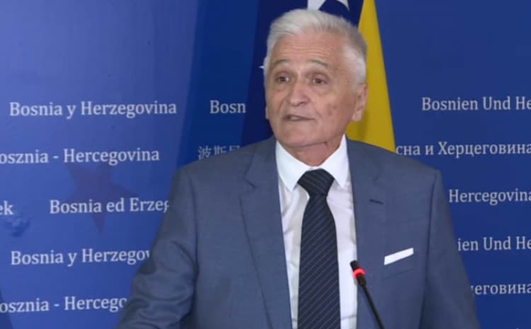 Evo ko od poznatih lica neće ići na liste SNSD-a