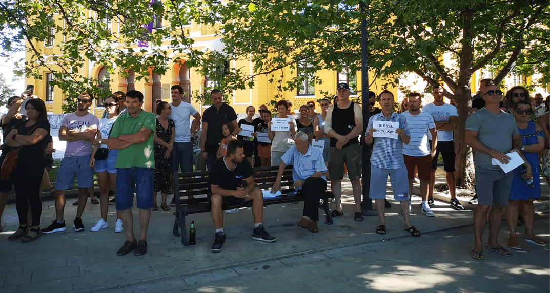 "Avaz" na licu mjesta: I u Mostaru protesti zbog divljanja cijena namirnica, goriva...