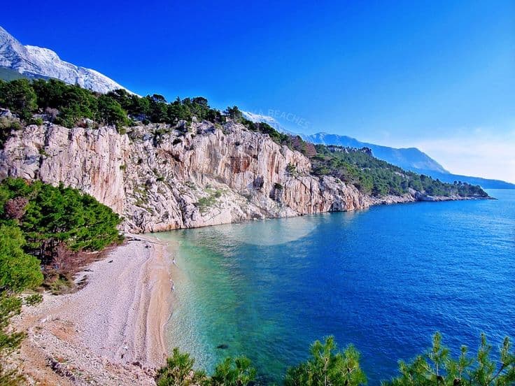 Jeste li čuli za skrivenu plažu na Makarskoj rivijeri koja je prethodno bila raj za nudiste?