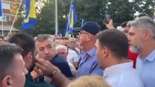 Zahiragić o incidentu na protestima: Sramotno dobacivanje Šefiku Džaferoviću