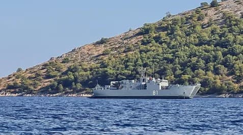 Izvučen nasukani brod Hrvatske ratne mornarice