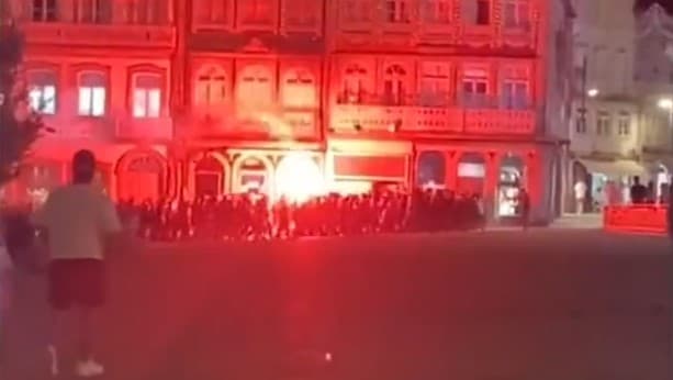 Pogledajte huliganski pohod splitske Torcide u Gimaraešu