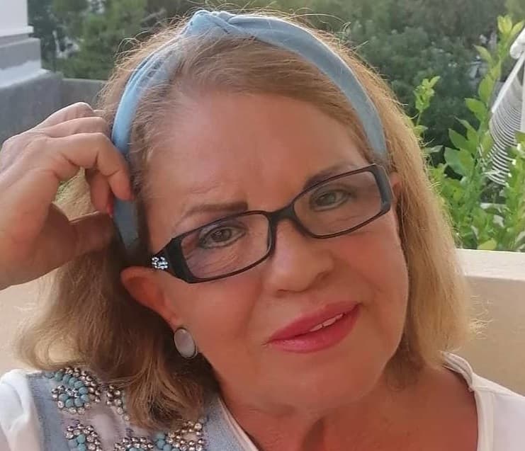 Opet na odmoru s kolegicom Cecom: Pogledajte fotografije Šemse Suljaković s mora