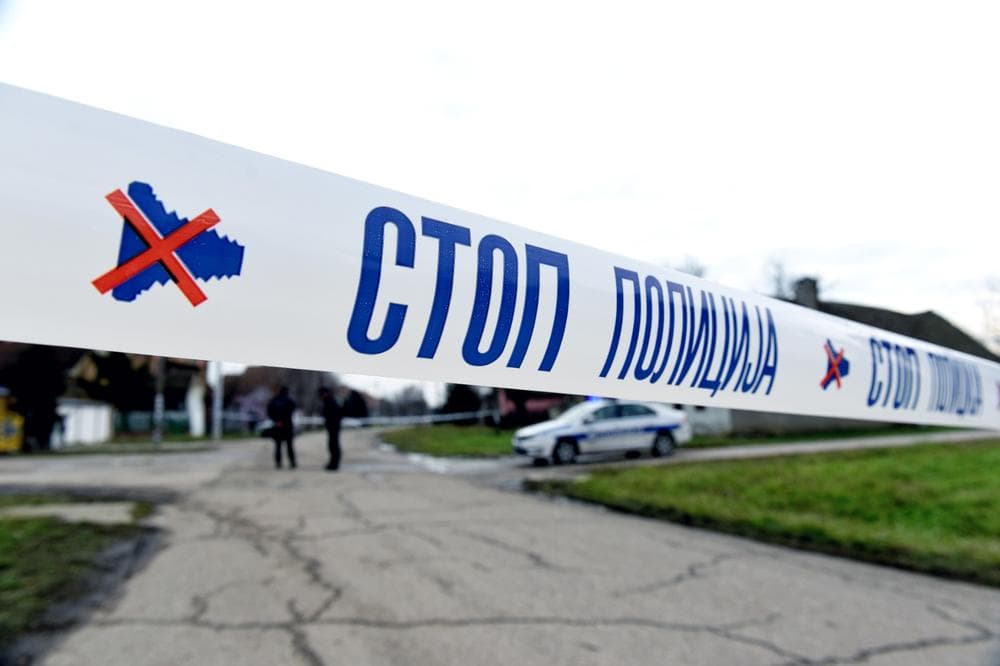 Nožem izbo komšiju, stanari zgrade zatekli jezive prizore