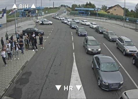Pojačan promet vozila na tri granična prijelaza na izlazu iz BiH
