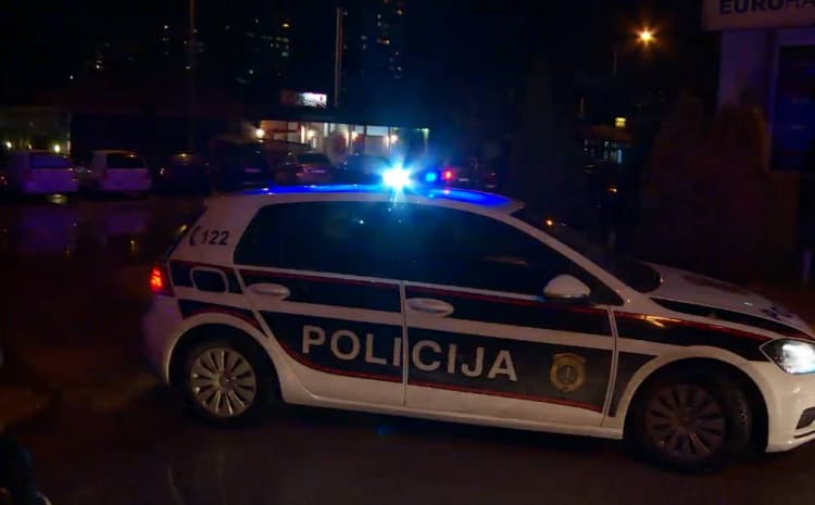 Sudar trolejbusa i automobila na Grbavici: Jedna osoba povrijeđena