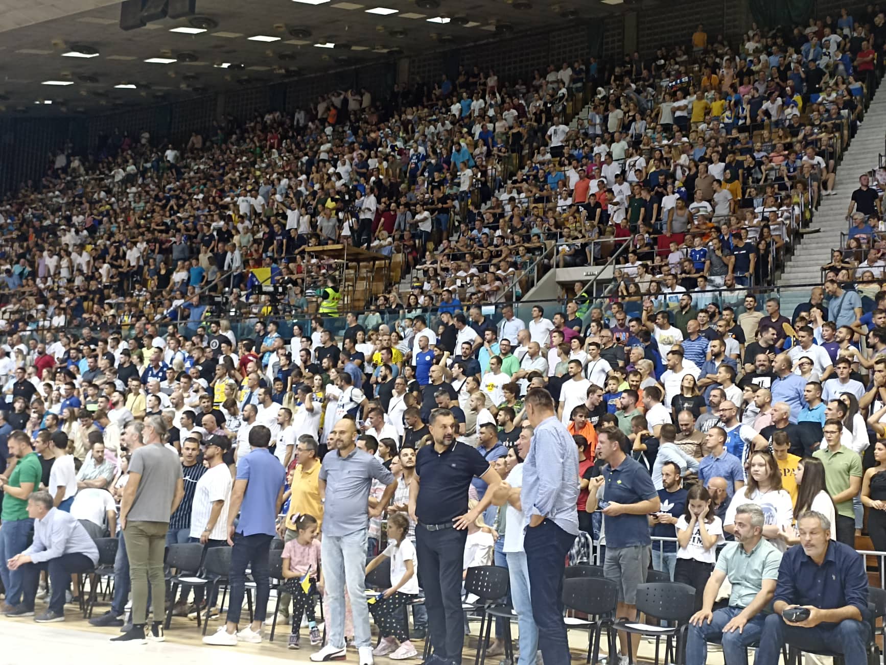 Skenderija na nogama - Avaz
