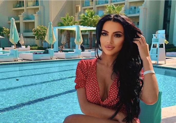 Helena Topalović se skinula do gole kože: Na njoj samo tangice