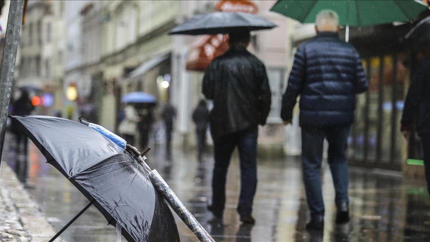 Najavljeno pretežno oblačno vrijeme sa kišom ili lokalnim pljuskovima - Avaz