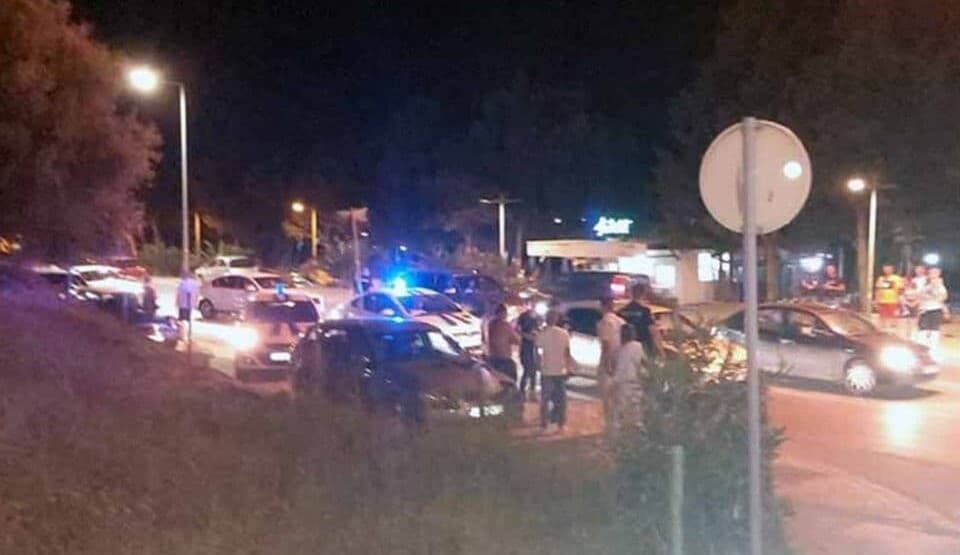 Automobil naletio na ženu sa dvoje djece: Prebačeni u bolnicu na preglede