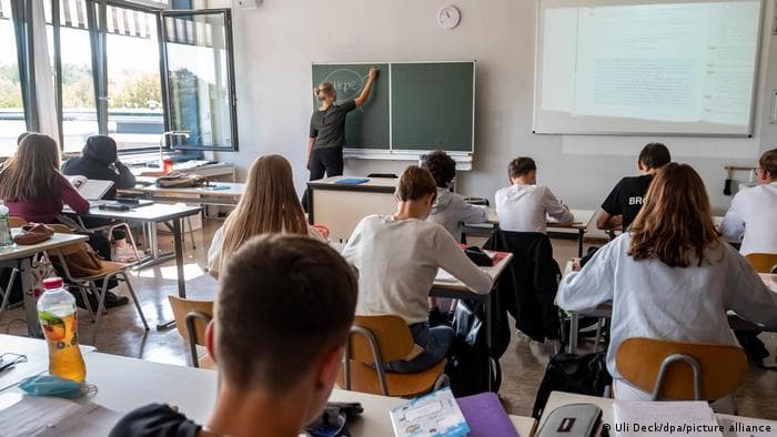 Primjena predmetnih kurikuluma počela 1. septembra - Avaz