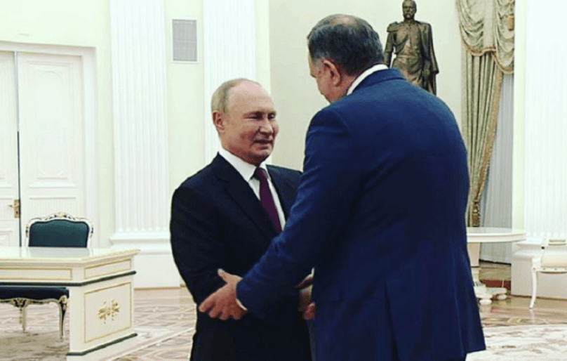 Dodik nakon sastanka s Putinom: Engleski i ruski jezik će biti dominantni