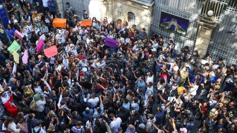 Tokom protesta u Iranu privedeno 739 osoba, uključujući 60 žena