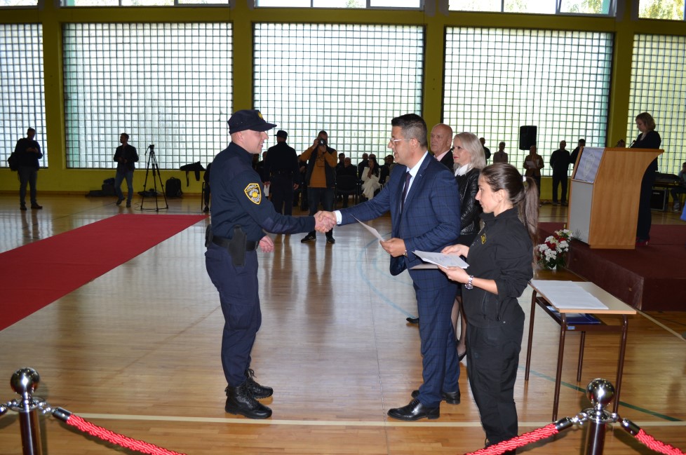 Federacija BiH bogatija za 107 policijskih službenika: Promovirana 40. generacija polaznika