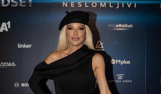 Pogledajte kako Maja Šuput izgleda na fotografijama koje je sama objavila u odnosu na neobrađene