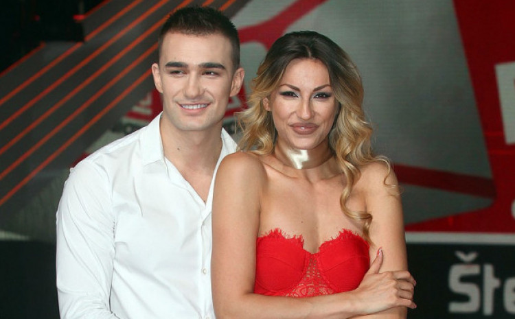 Rada Manojlović odlučila da provocira Harisa Berkovića: Objavila fotku ovog popularnog frajera