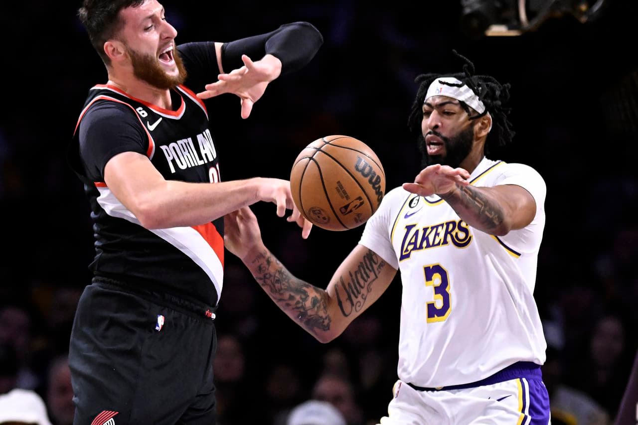 Nurkić drugi najbolji skakač utakmice protiv Lejkersa
