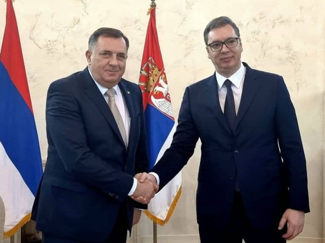 Vučić čestitao Dodiku: Uvijek možete računati na Srbiju