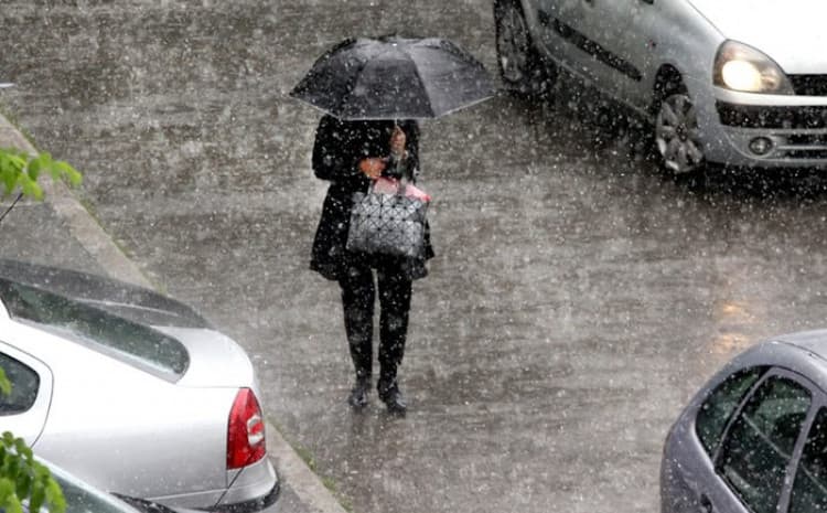 Zbog obimnih padavina i jakog vjetra upaljen meteoalarm, očekuje se snijeg