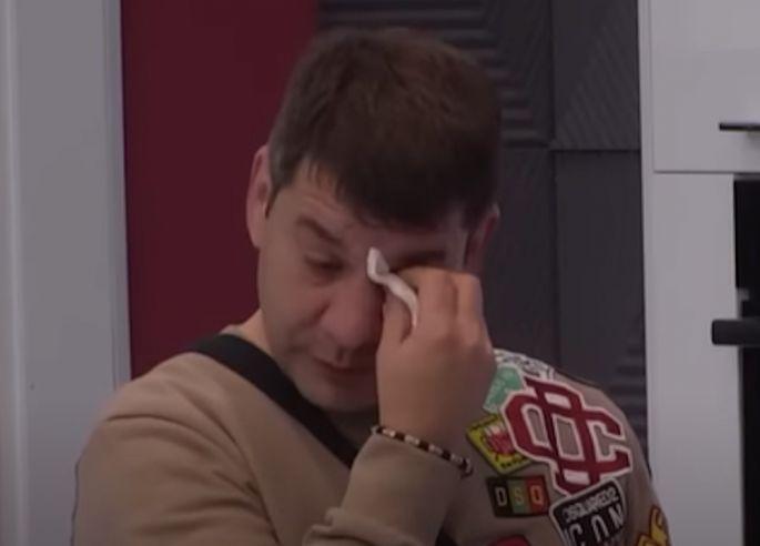 Ivan Marinković pred kamerama u rijalitiju saznao tužne vijesti: Njegova majka preminula od raka