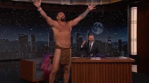 Mišićavi Džejson Momoa se skinuo pred publikom, žene vrištale