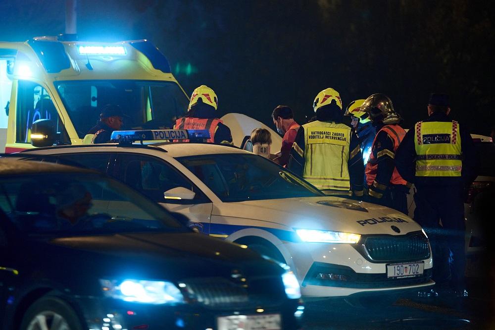 Teška saobraćajna nesreća: U sudaru dva automobila poginule dvije osobe