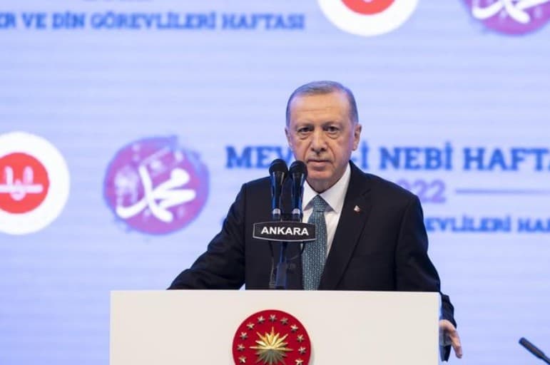 Erdoan: Zapad, a posebno SAD, napadaju Rusiju beskonačno