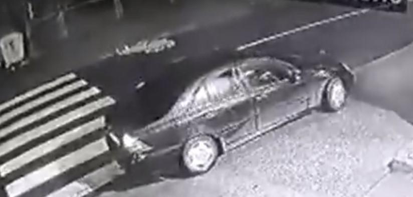 Muškarac šetao po pješačkom prijelazu, "pokupio" ga vozač Mercedesa