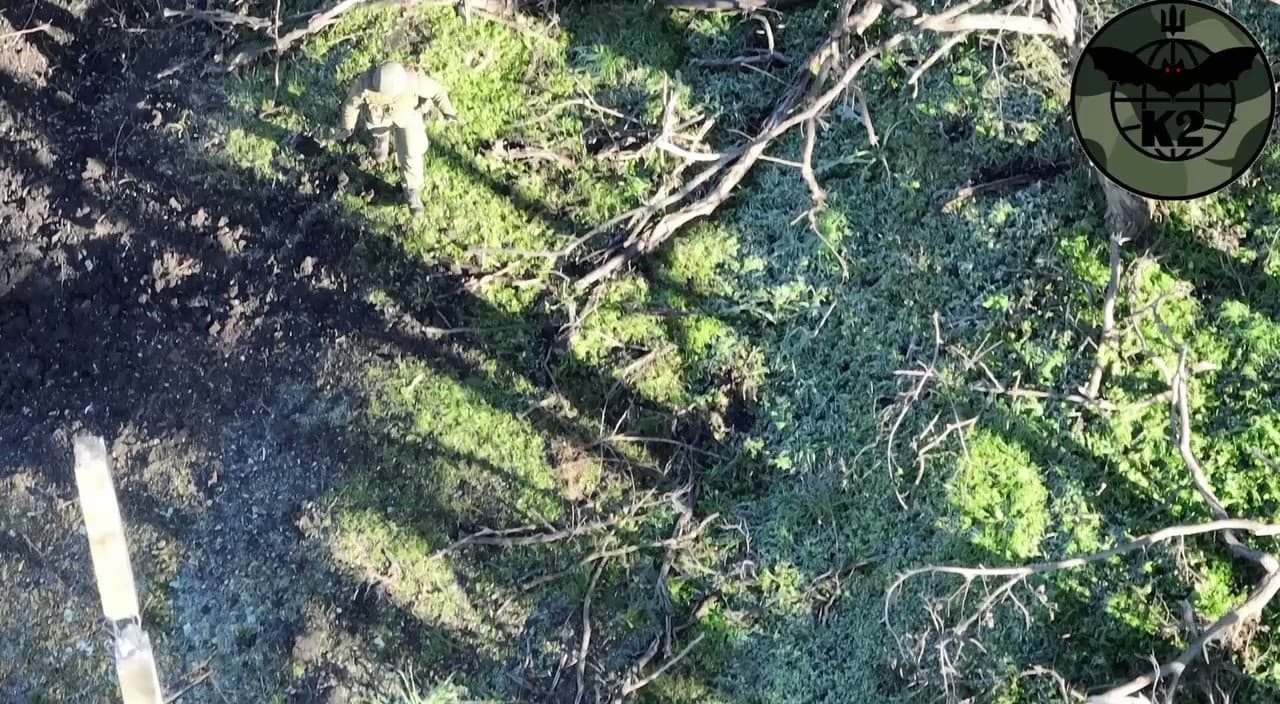 Objavljen snimak predaje ruskog vojnika: Dron ga vodi do položaja ukrajinskih snaga