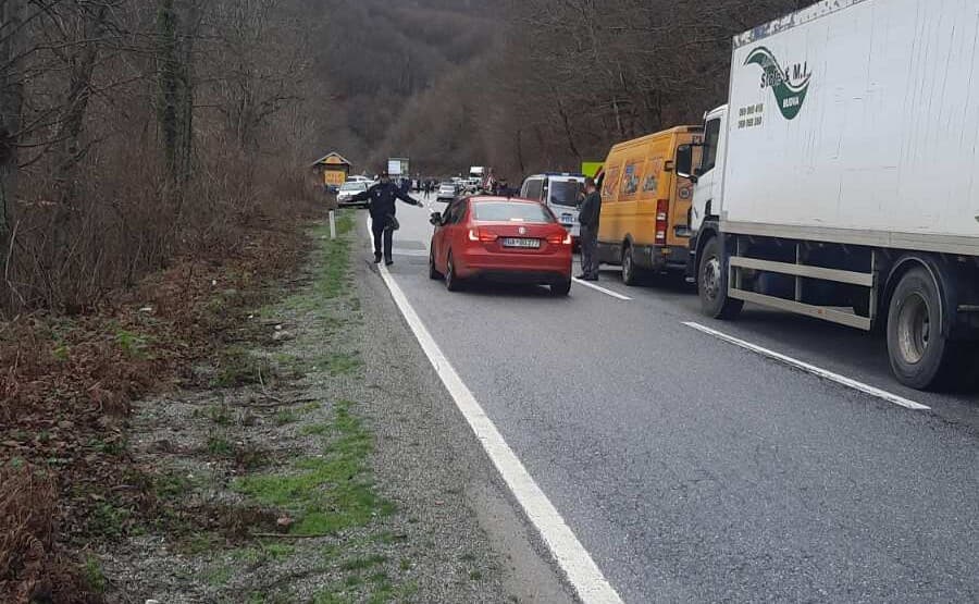 Protest građana u Crnoj Gori: Blokade saobraćaja u Mojkovcu, Nikšiću i na Cetinju
