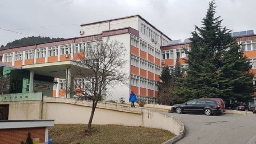 Horor u bolnici u Peći: Tijelo mrtvorođene bebe nepažnjom stavili u veš mašinu