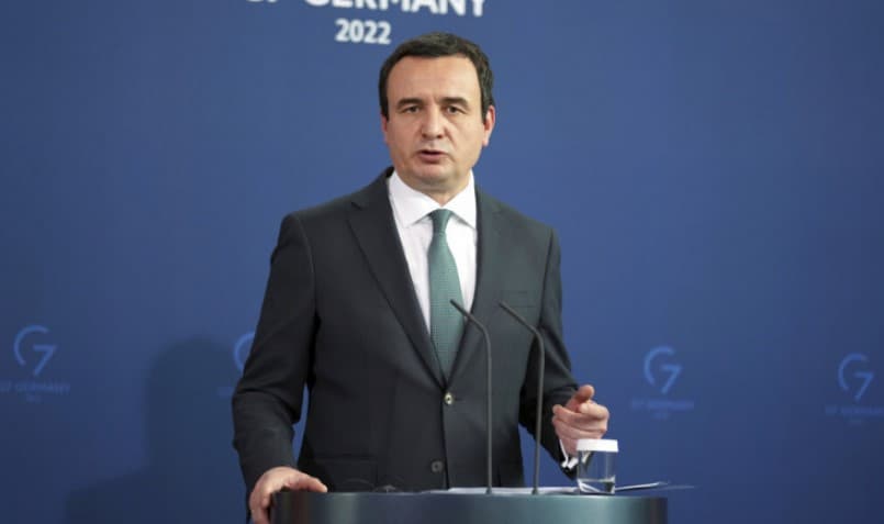 Kurti: Ako KFOR neće da ukloni barikade, mi ćemo to uraditi