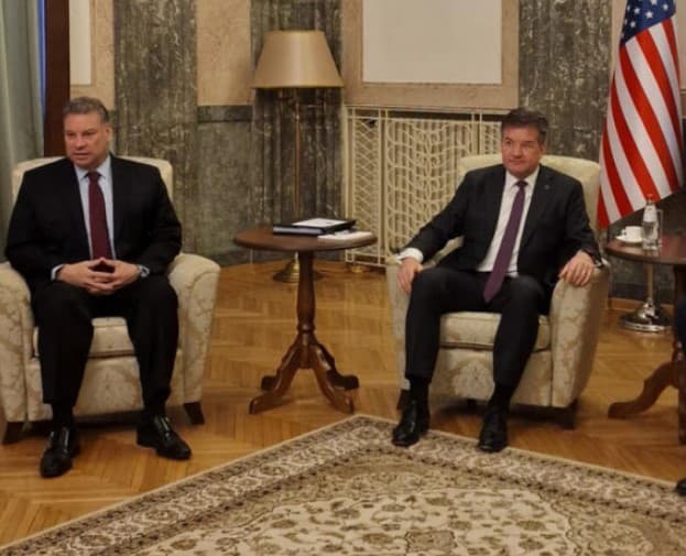 Od Lajčaka i Eskobara ni traga ni glasa: Da li kuju plan za Kosovo?