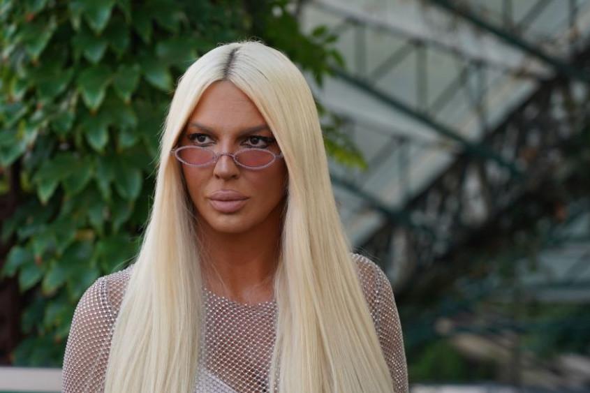 "Zvala sam policiju zbog nasilja, sada sam primorana da govorim": Drama u Karleušinom domu uoči Božića