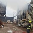 Teške posljedice požara u Brčkom: Šest osoba povrijeđeno, pet otrovano, vatra progutala trećinu fabrike