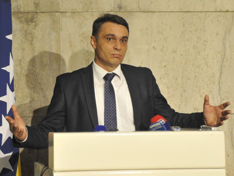 Ahmetović:Prozvao Šepića da uništava NB - Avaz