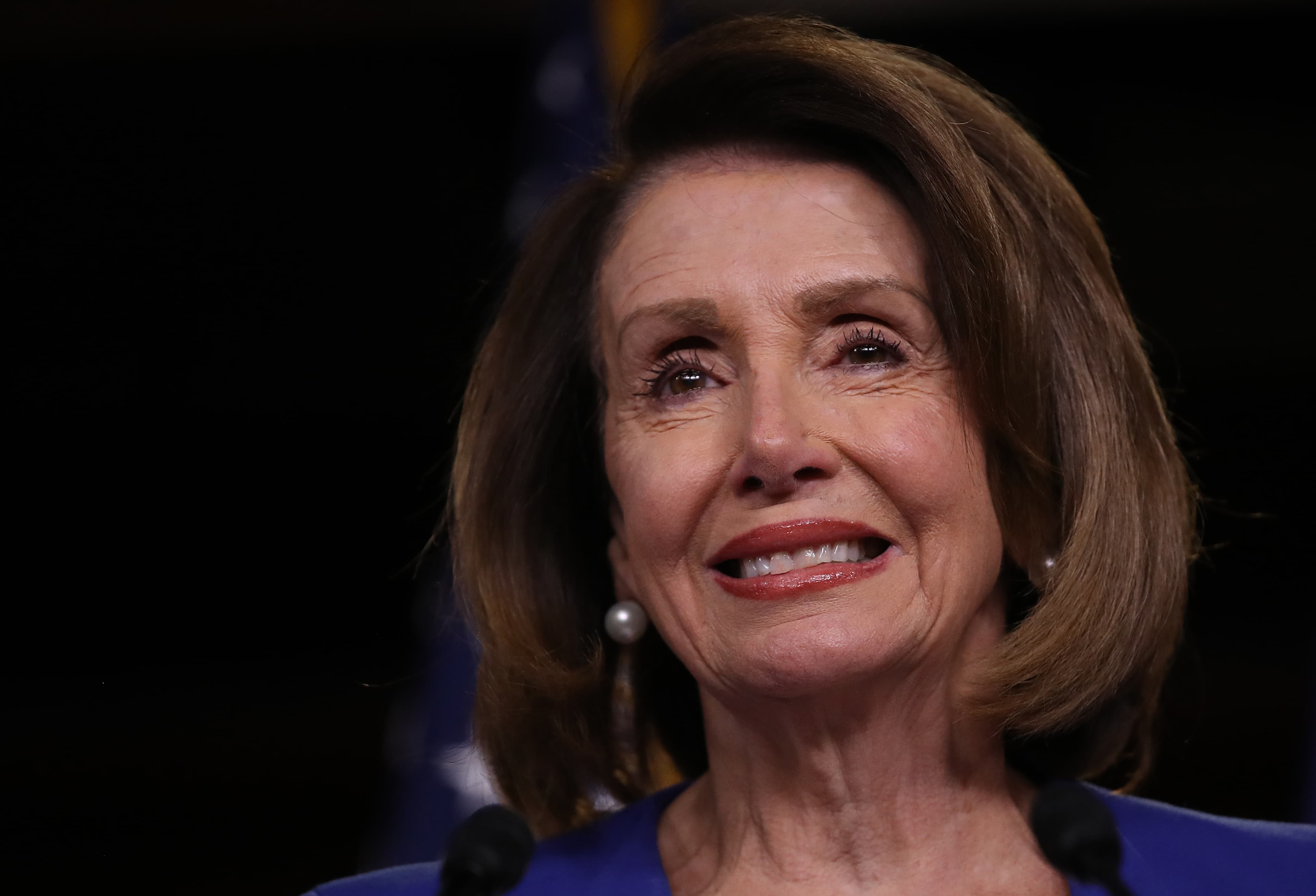 Nensi Pelosi - Avaz