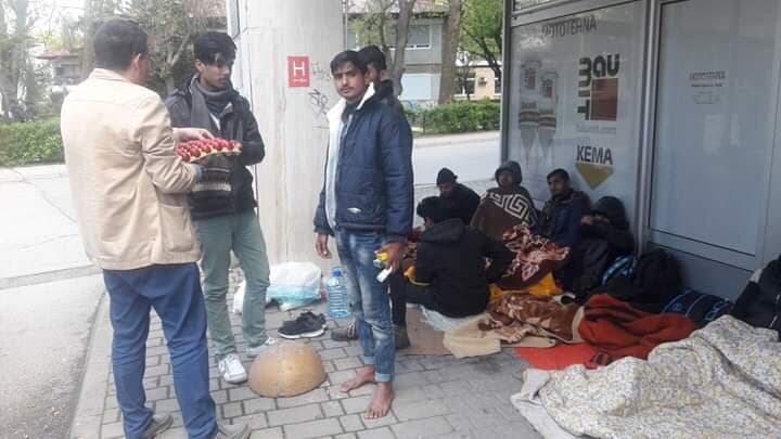 Mnogi spavaju pod vedrim nebom - Avaz