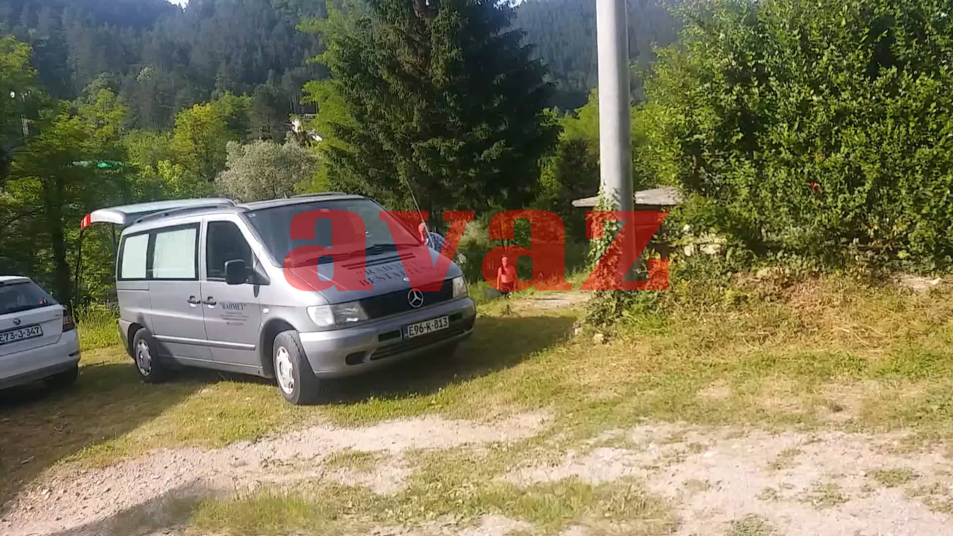 Pogrebno vozilo stiglo na lice mjesta - Avaz