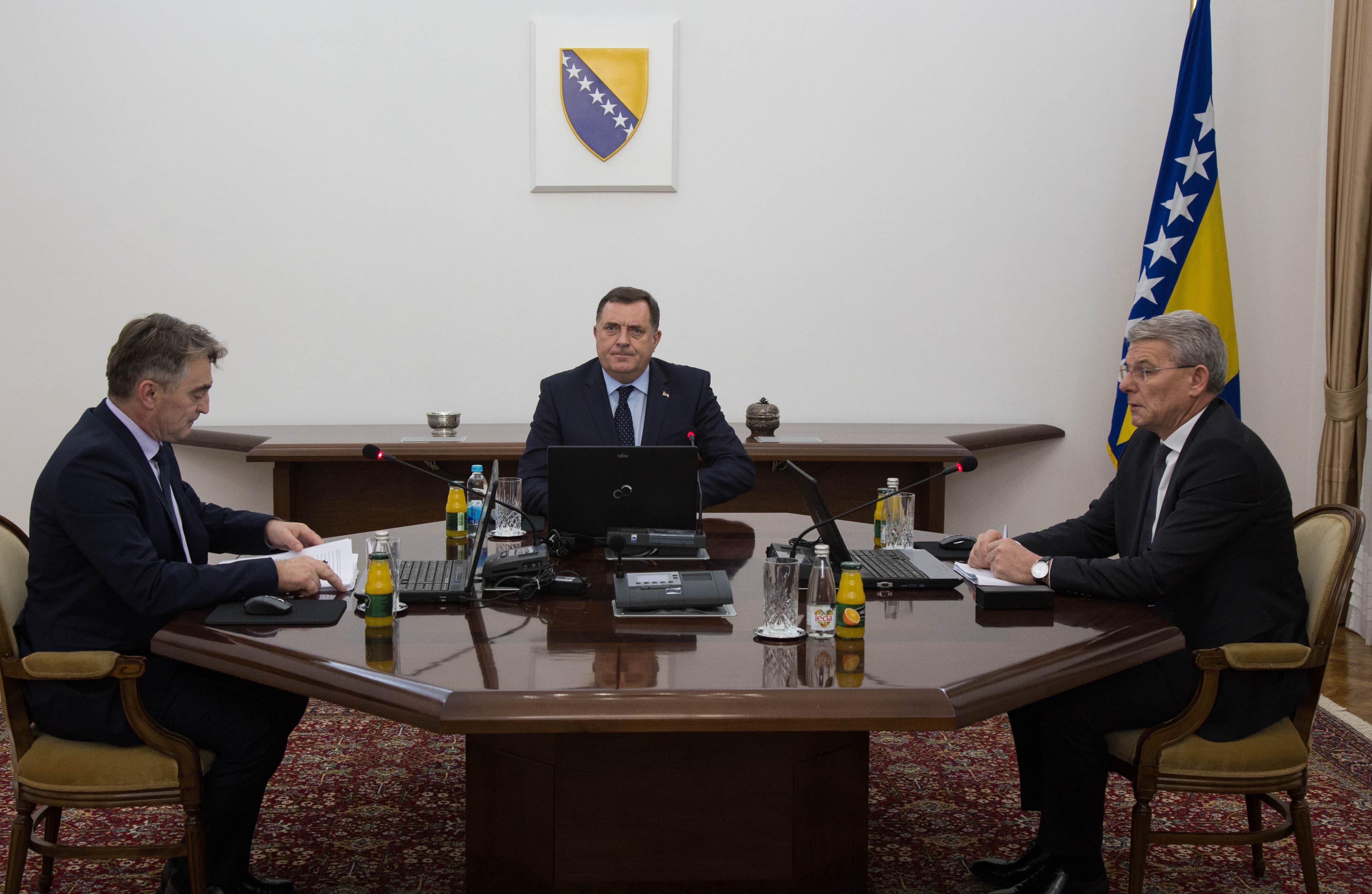 Predsjedništvo BiH danas o prilivu migranata - Avaz