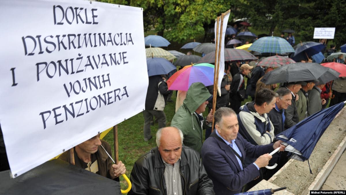 Primorani sudskim putem tražiti da im se vrati status, jer su bili profesionalna vojna lica i radili u svojoj firmi – vojsci - Avaz