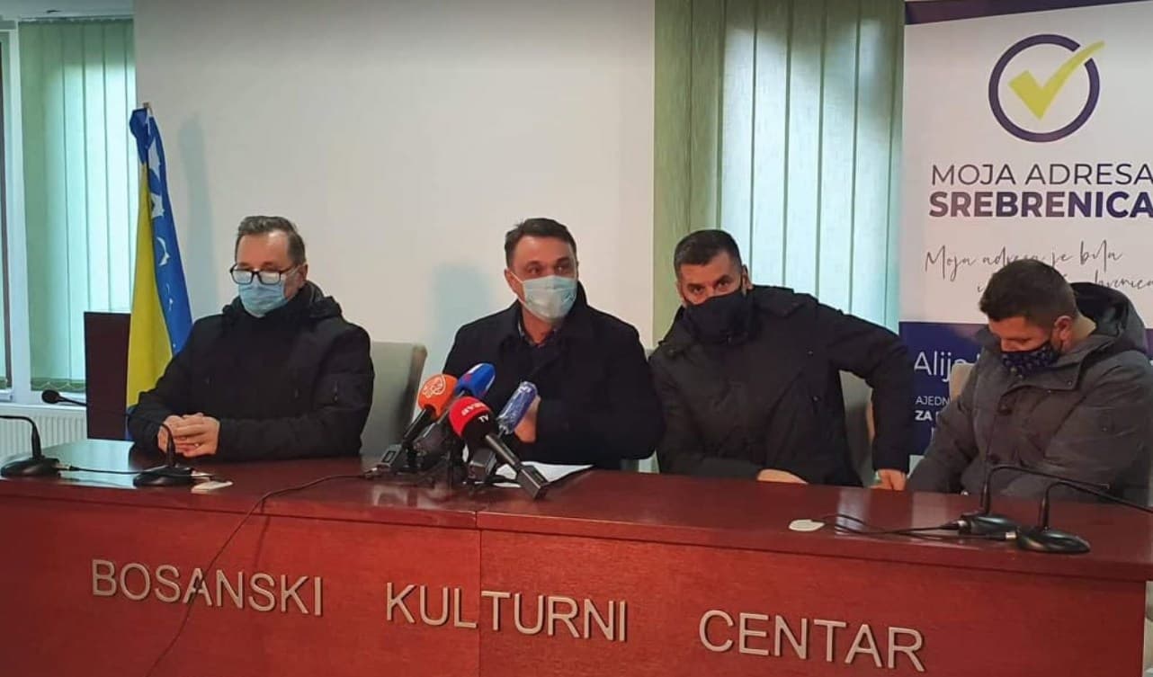 Detalj sa konferencije za medije - Avaz