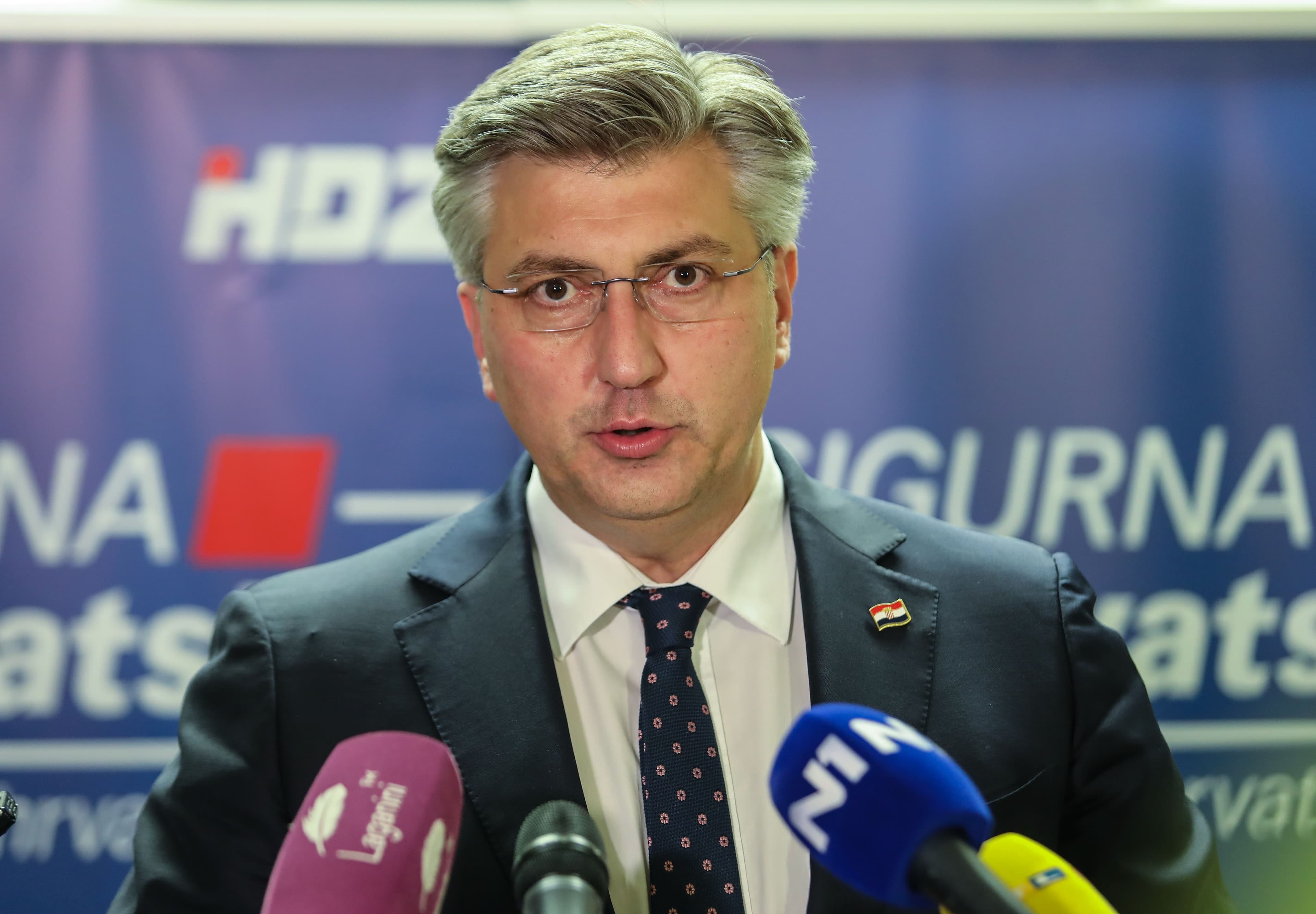 Plenković: Milanović je nacrtao na metu na zastupnika Pupovca - Avaz