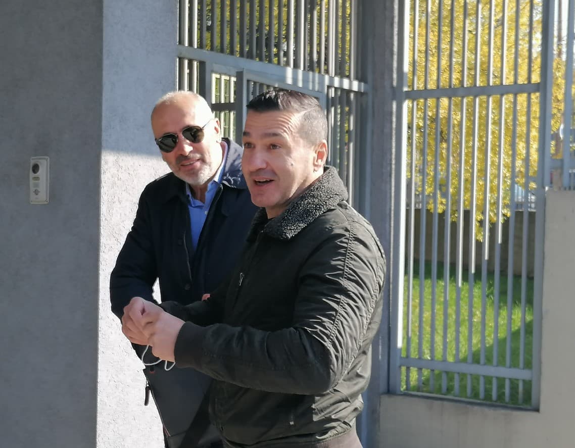 Davor Dragičević sa advokatom Ifetom Feragetom - Avaz