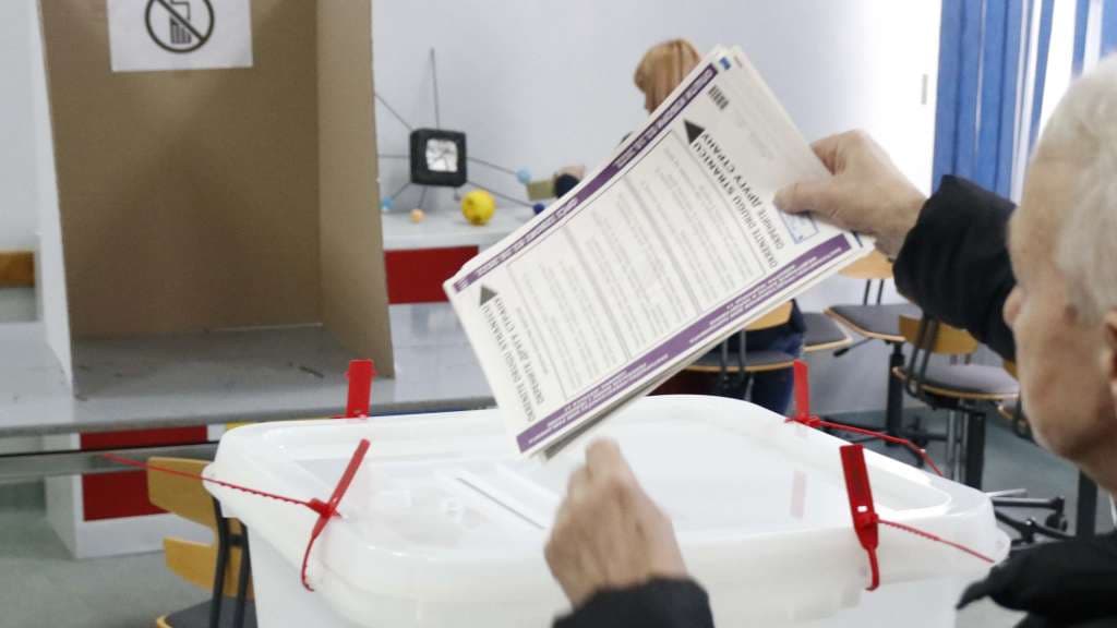 Na svim biračkim mjestima izborni proces protiče u redu - Avaz